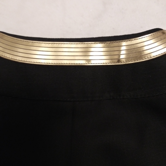 Income - Picture 7 of 11